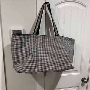 Chic Houndstooth Tote Bag